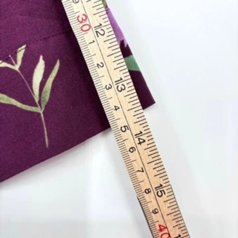 Uncommon Goods Juliet Meeks Birth Month Flower Robe Purple Aster‎ September XS/S